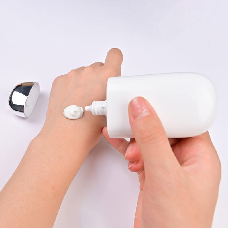 Moisturizing and Brightening Sunscreen